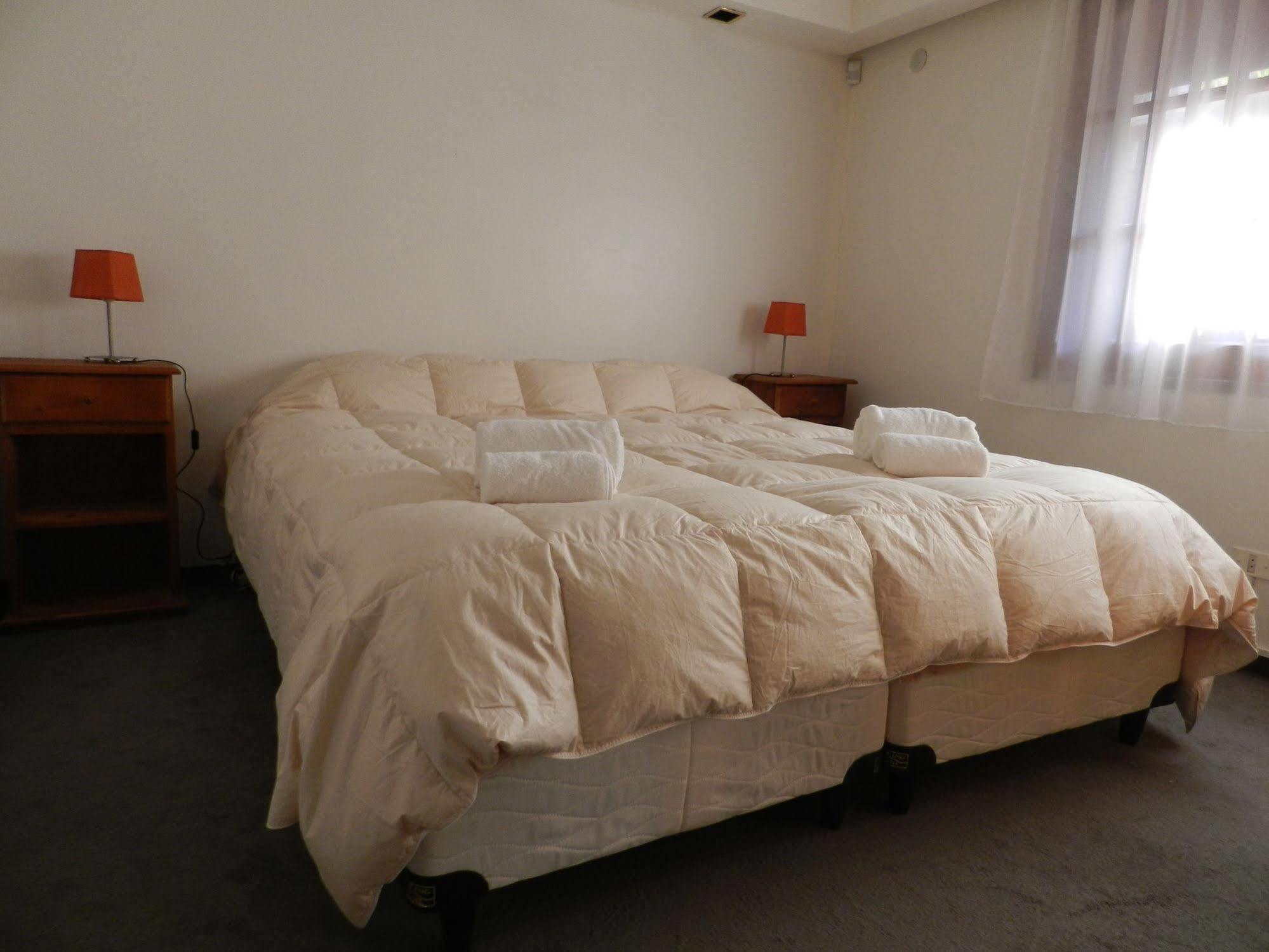 ホテルLa Casona Del Rio Neuquén エクステリア 写真