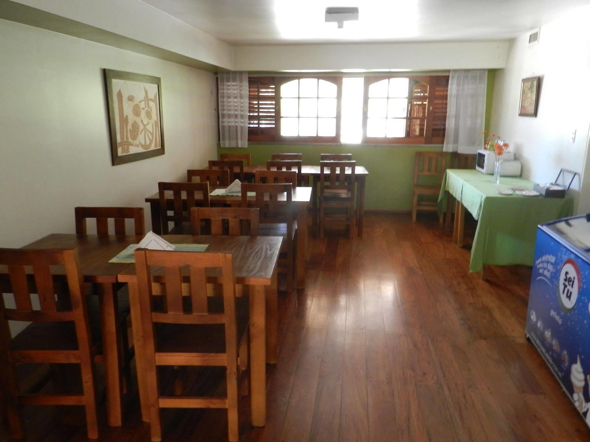 ホテルLa Casona Del Rio Neuquén エクステリア 写真