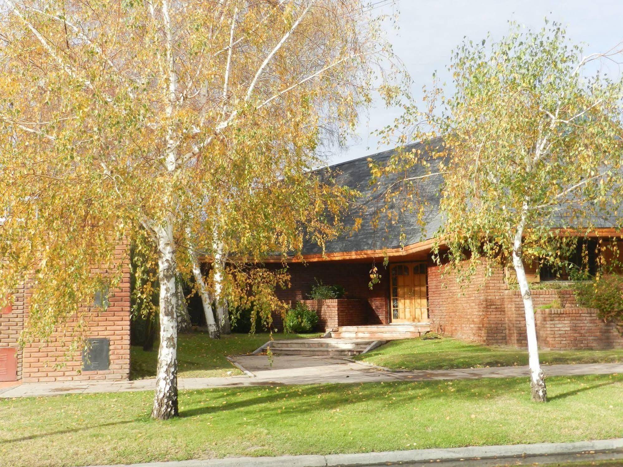 ホテルLa Casona Del Rio Neuquén エクステリア 写真