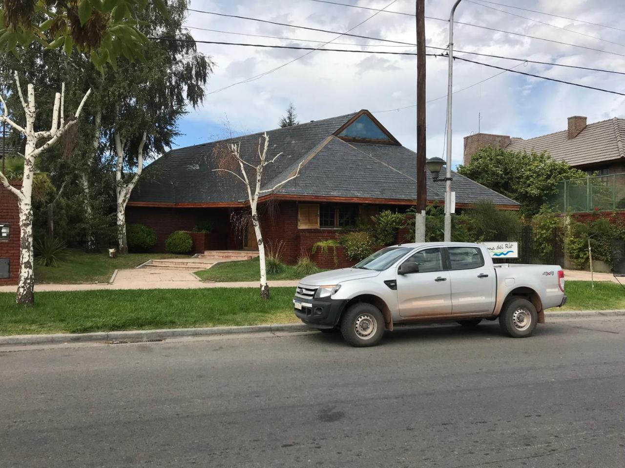 ホテルLa Casona Del Rio Neuquén エクステリア 写真